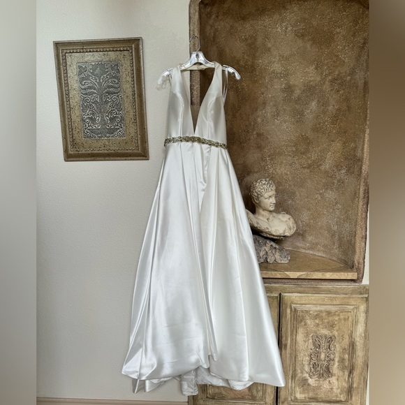 White across the neck, open back dress with slit. Used only 1 time. - Picture 1 of 6